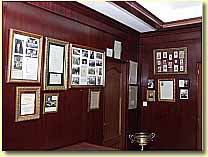 Documentos y fotograf&iacute;as de la Coronaci&oacute;n