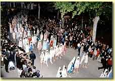 Momento de la solemne procesi&oacute;n